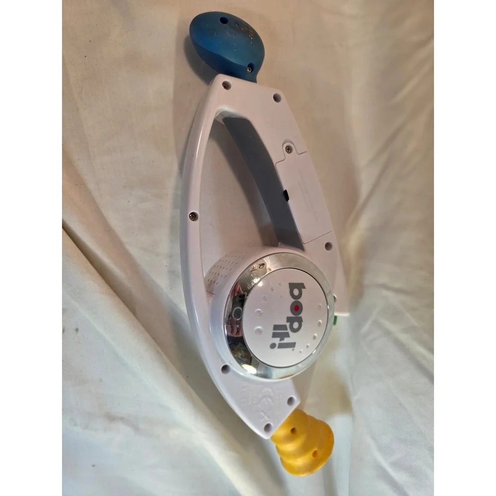 Hasbro bop it